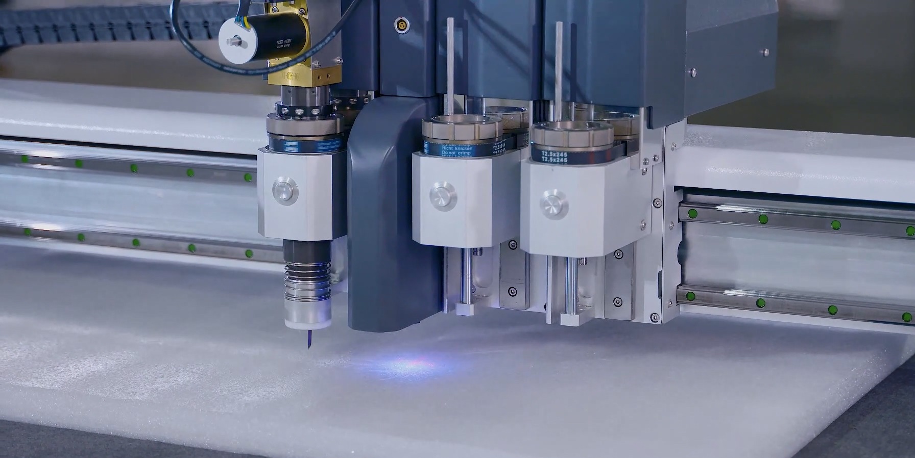 JWEI digital flatbed cutting machine delivering smooth, precise edges on foam boards