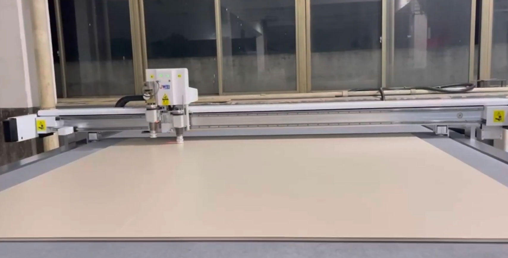 JWEI flatbed digital cutters